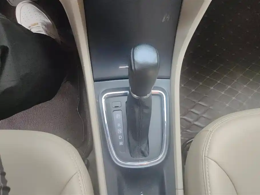 Suzuki Alivio 2018 — фото 16