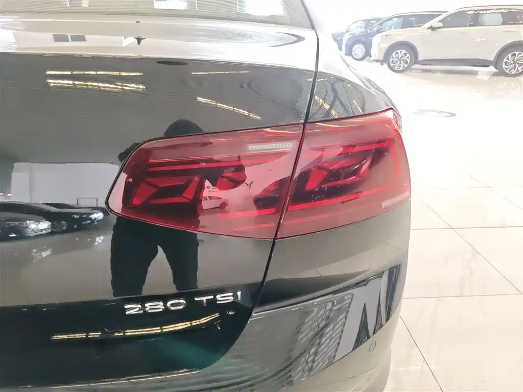 Volkswagen Magotan 2025 — фото 8