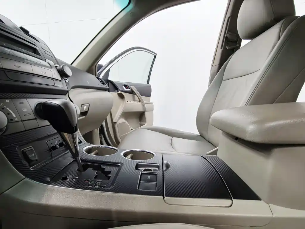 Toyota Highlander 2011 — фото 11