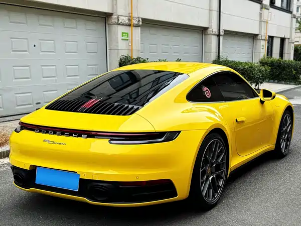 Porsche 911 2023