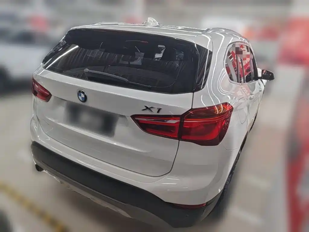 BMW X1 2017 — фото 12