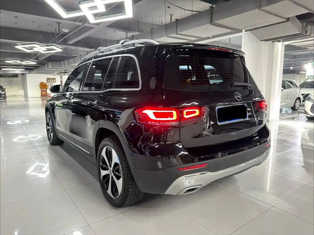 Mercedes-Benz GLB 2023