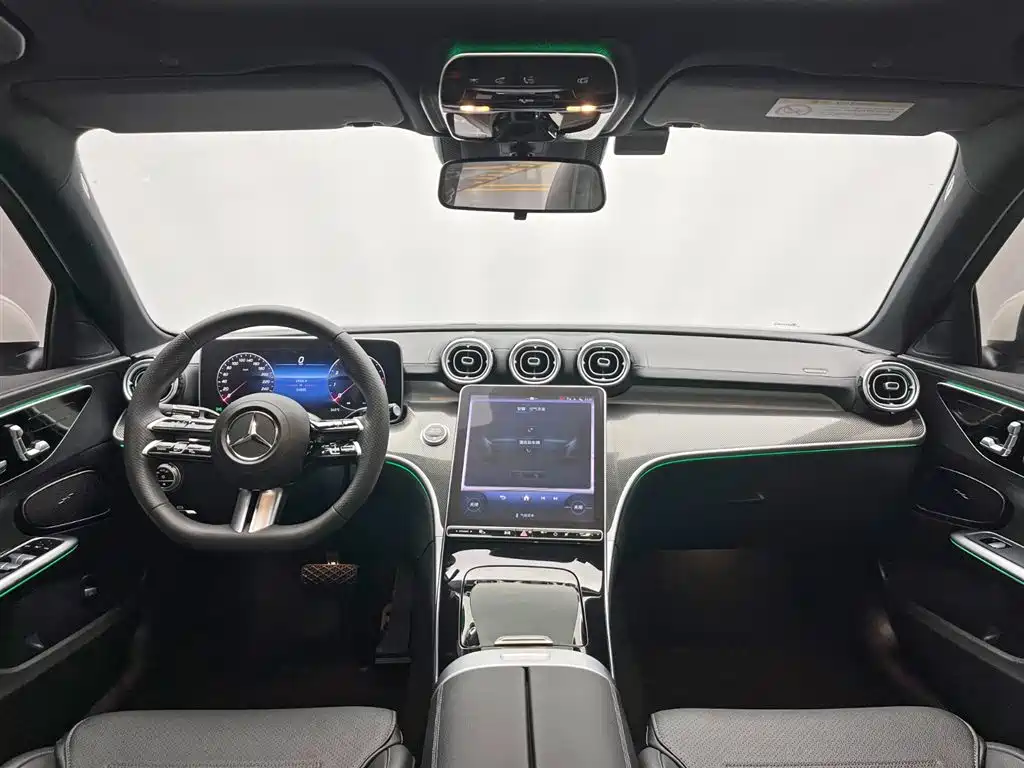Mercedes-Benz C-Class 2023 — фото 23