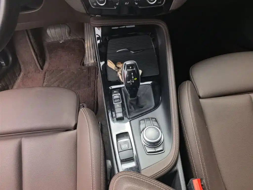 BMW X1 2019 — фото 14