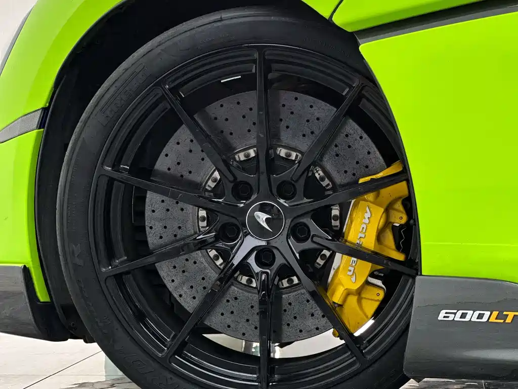McLaren 600LT 2020 — фото 12