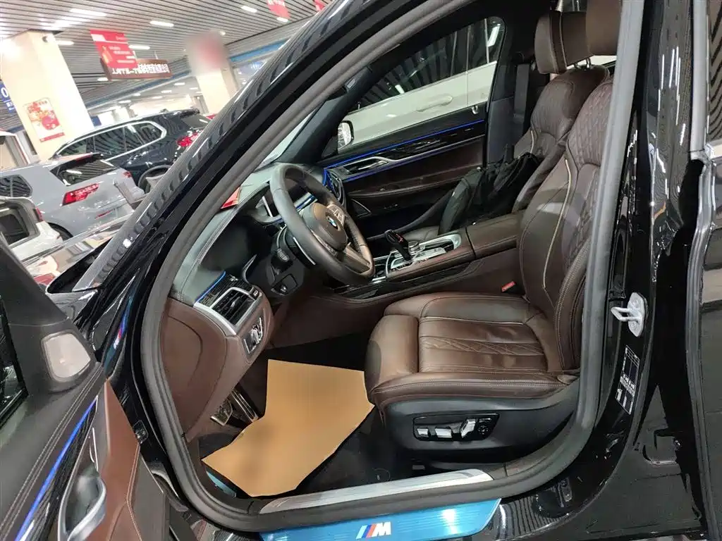 BMW 7 Series 2020 — фото 15