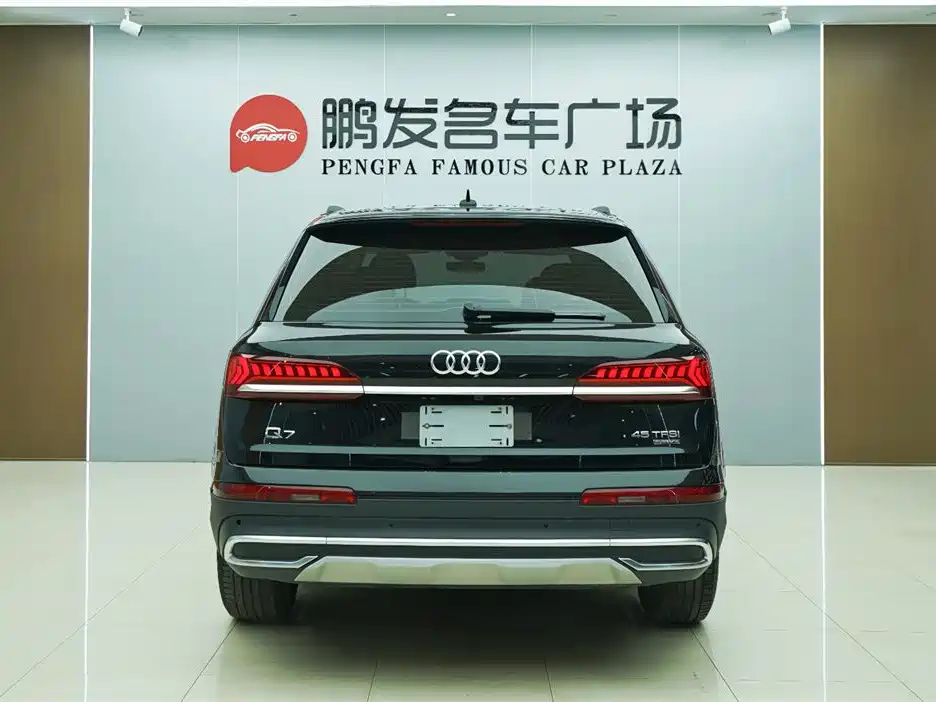 Audi Q7 2023 — фото 16