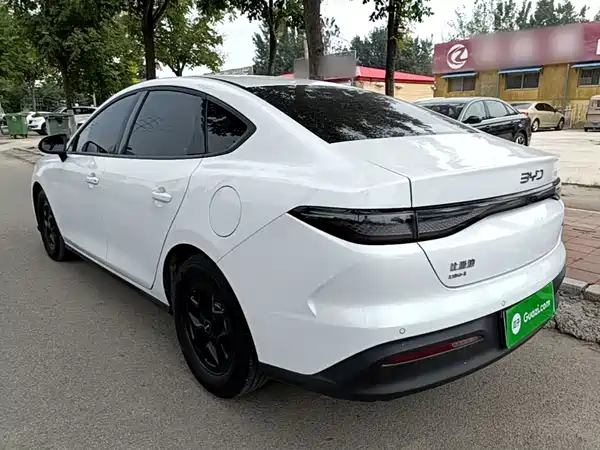 BYD Seal 05 DM-i 2025