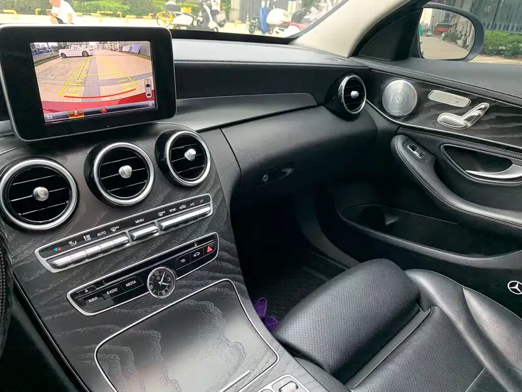 Mercedes-Benz C-Class 2018 — фото 24
