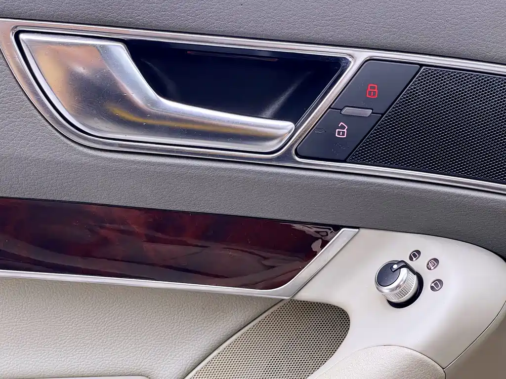 Audi A6L 2011 — фото 37