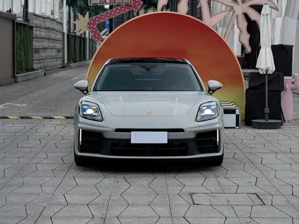 Porsche Panamera 2024
