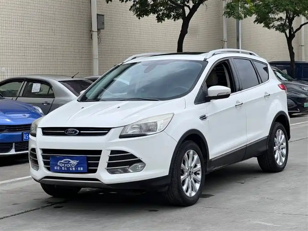 Ford Kuga 2013 — фото 3
