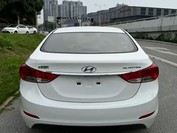 Hyundai Elantra Langdong 2015