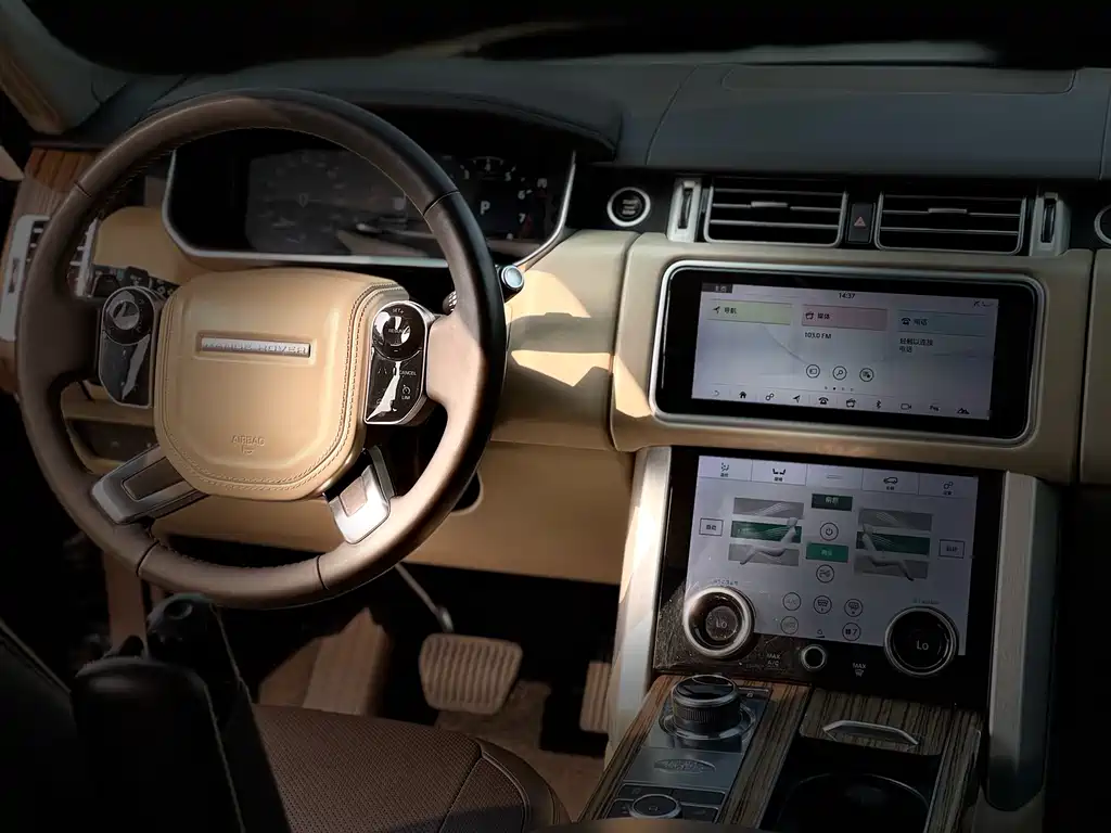 Land Rover Range Rover 2019 — фото 15