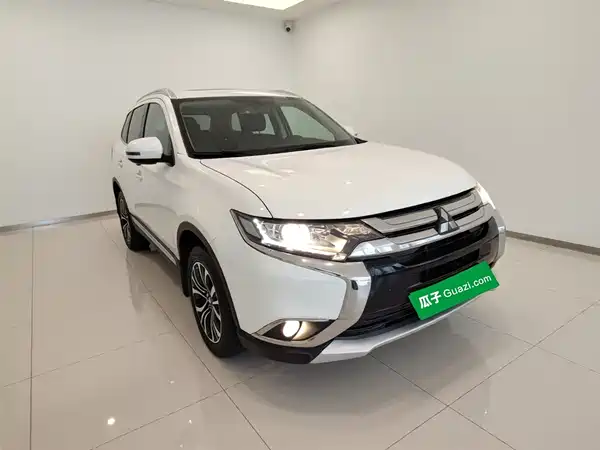 Mitsubishi Outlander 2018