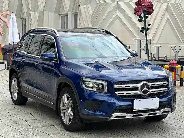 Mercedes-Benz GLB 2023