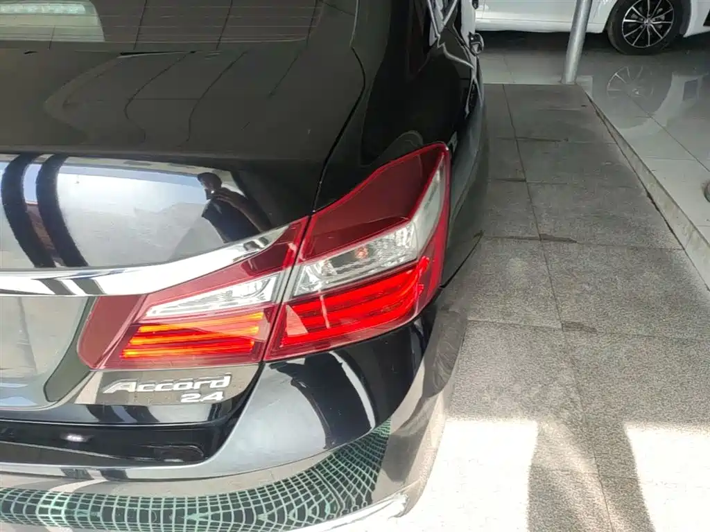 Honda Accord 2016 — фото 8
