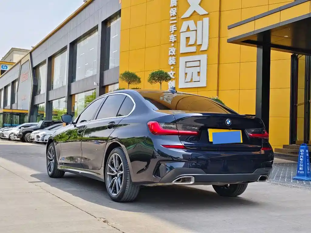 BMW 3 Series 2021