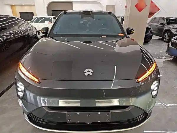 NIO ES8 2023