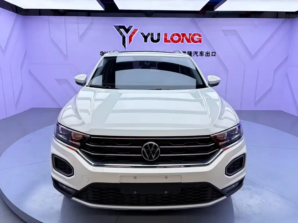 Volkswagen T-Roc 2022 — фото 1