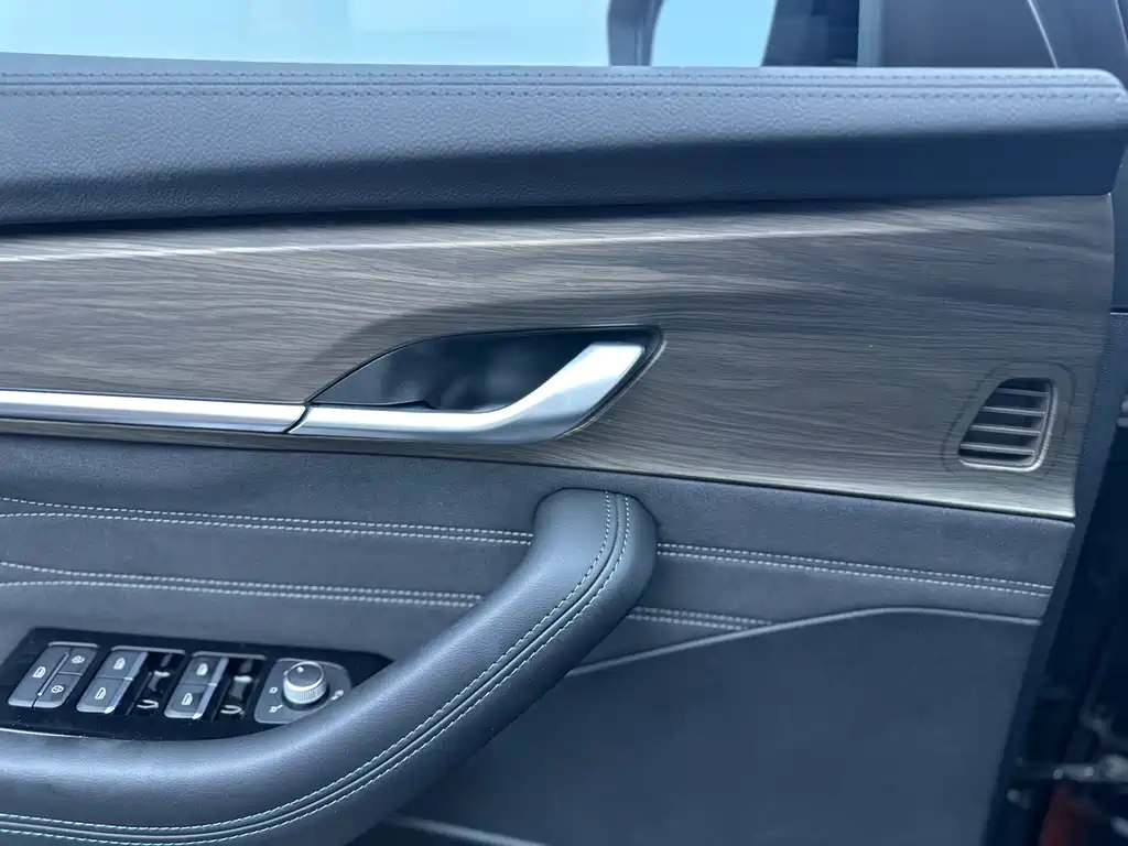 Geely Xingyue L 2025 — фото 14