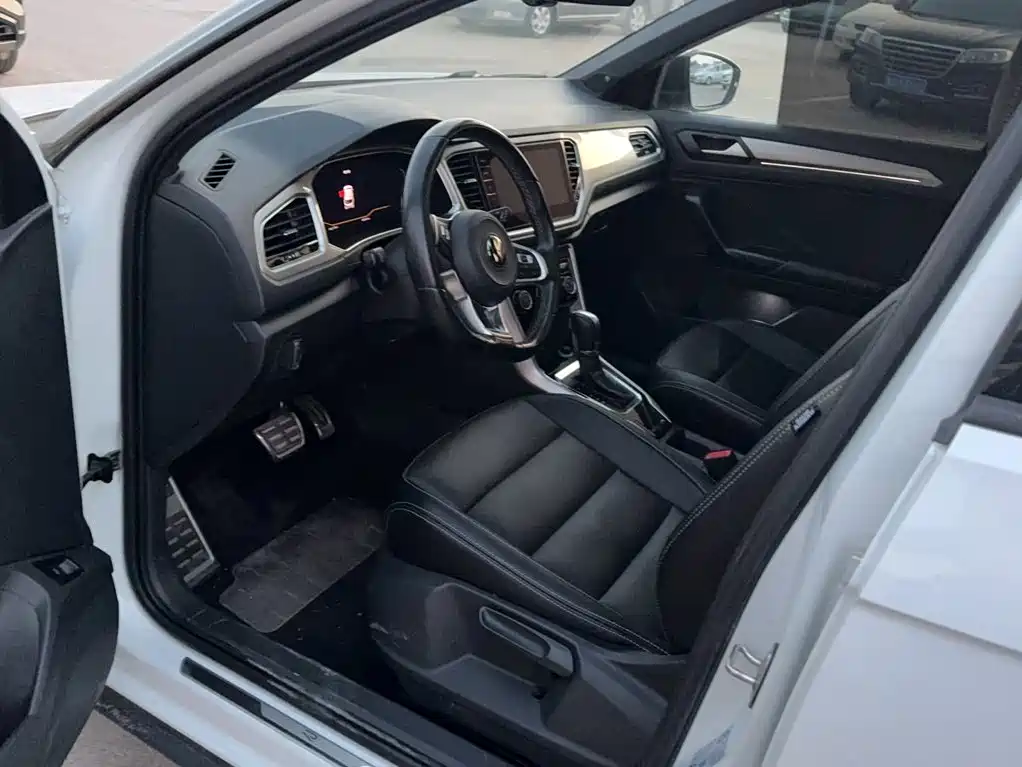 Volkswagen T-Roc 2021 — фото 13