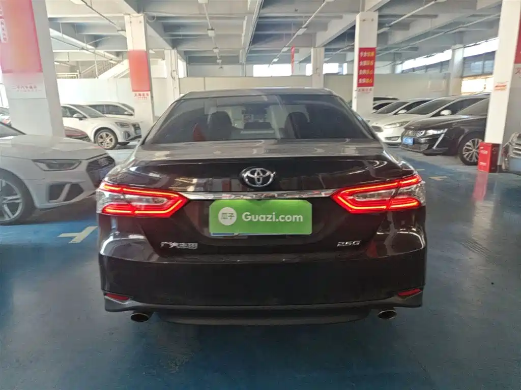 Toyota Camry 2020 — фото 6