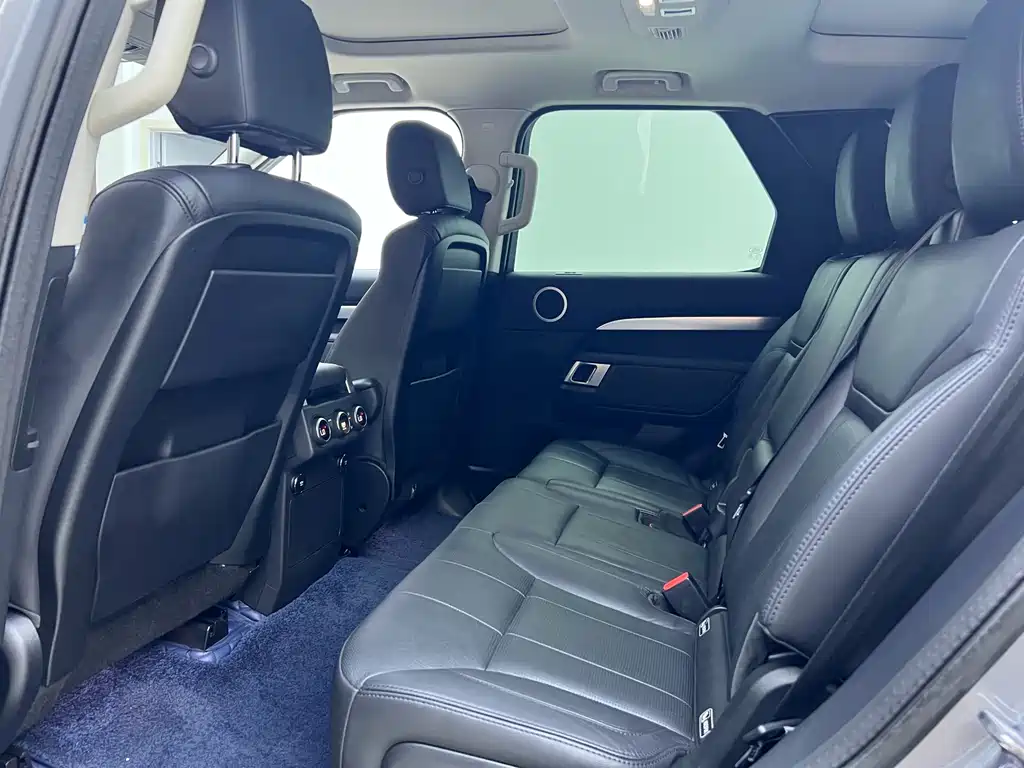 Land Rover Discovery 2020 — фото 10