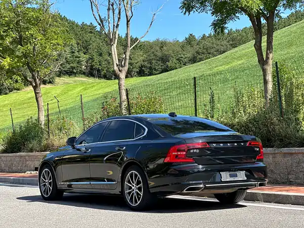 Volvo S90 2020