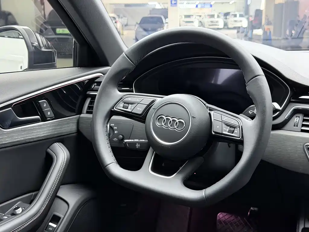 Audi A4L 2023 — фото 33
