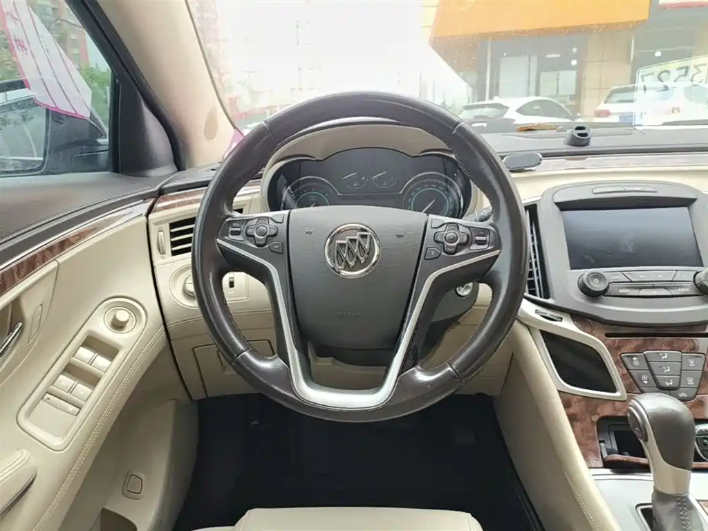 Buick LaCrosse 2016 — фото 11