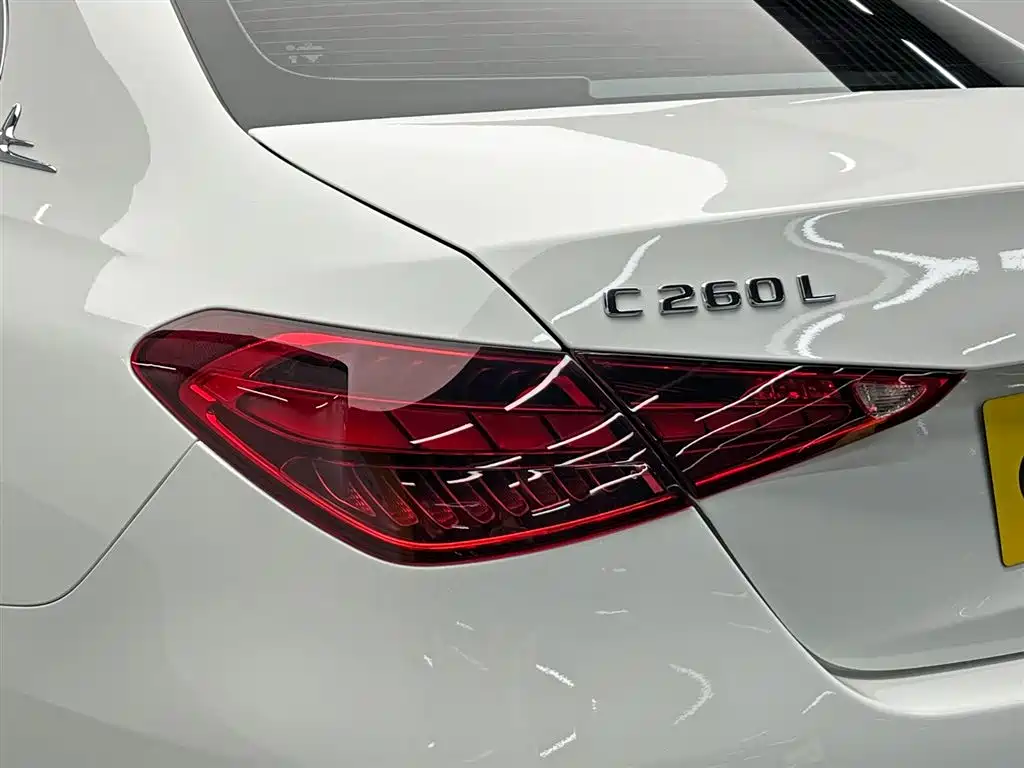 Mercedes-Benz C-Class 2023 — фото 10
