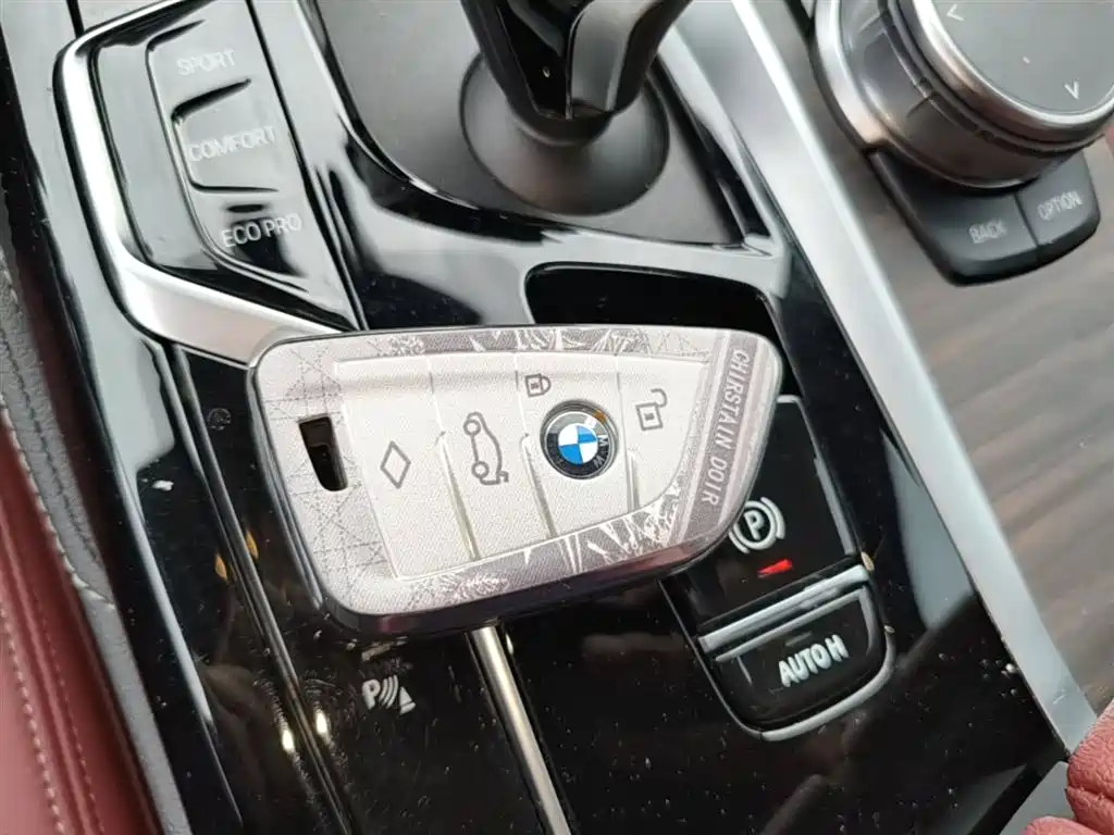 BMW 5 Series 2022 — фото 9