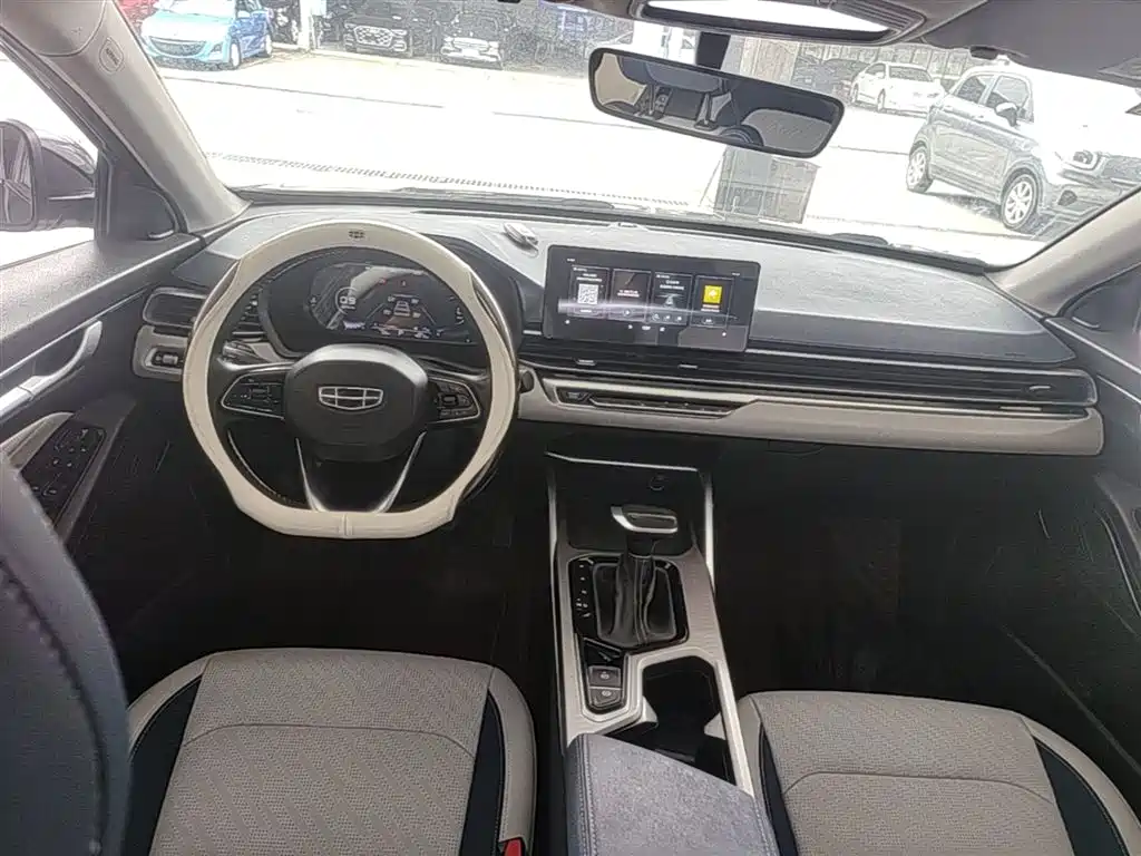 Geely Emgrand 2023 — фото 10