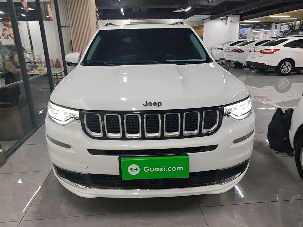 Jeep Grand Commander 2018 — фото 3