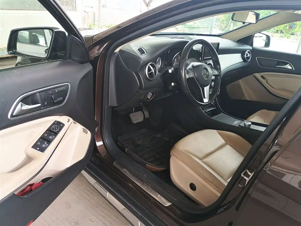 Mercedes-Benz GLA 2016 — фото 16