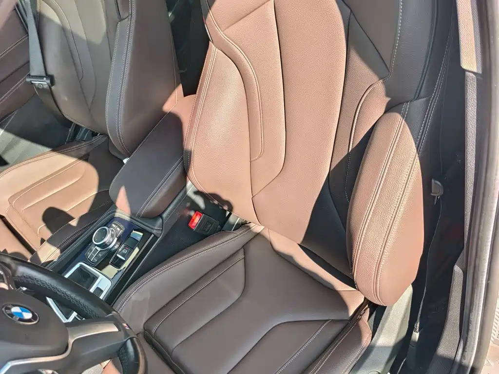 BMW 1 Series 2023 — фото 12