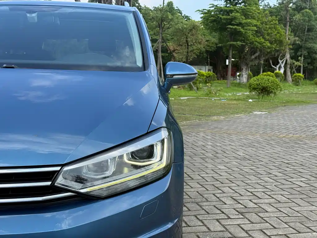 Volkswagen Touran 2018 — фото 17