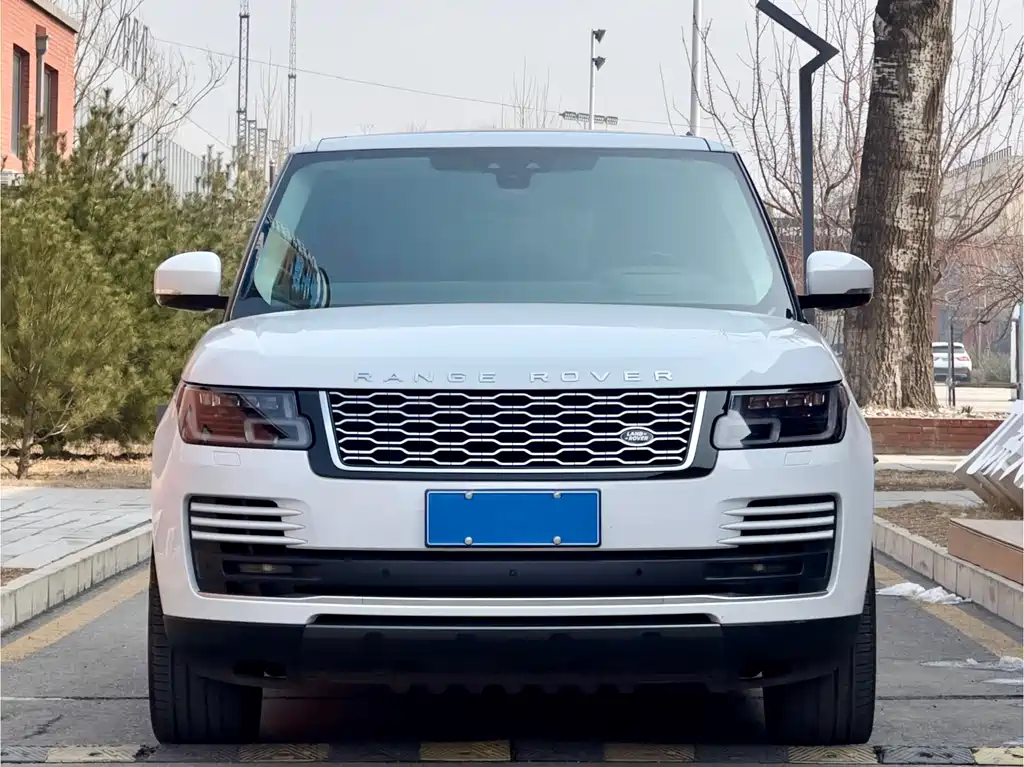 Land Rover Range Rover 2021 — фото 2