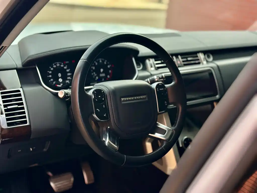 Land Rover Range Rover 2021 — фото 10
