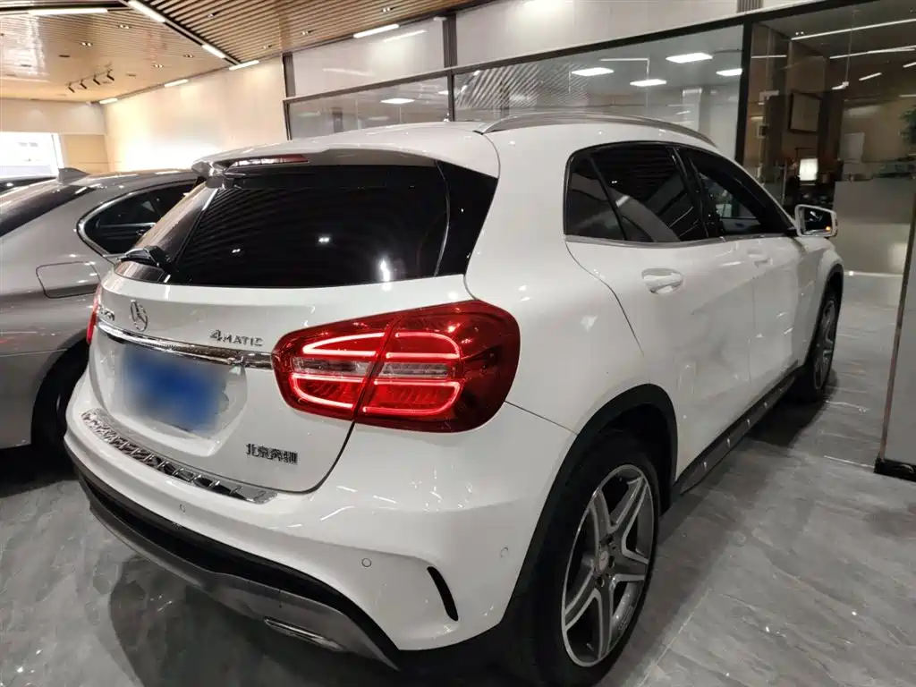 Mercedes-Benz GLA 2016 — фото 5