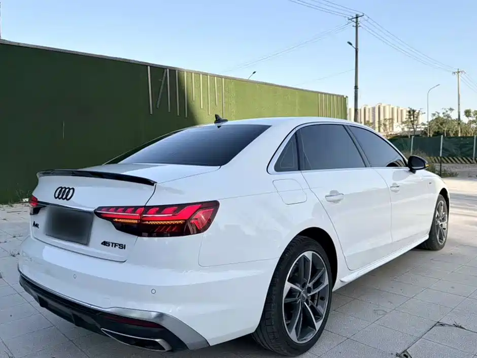 Audi A4L 2021 — фото 10