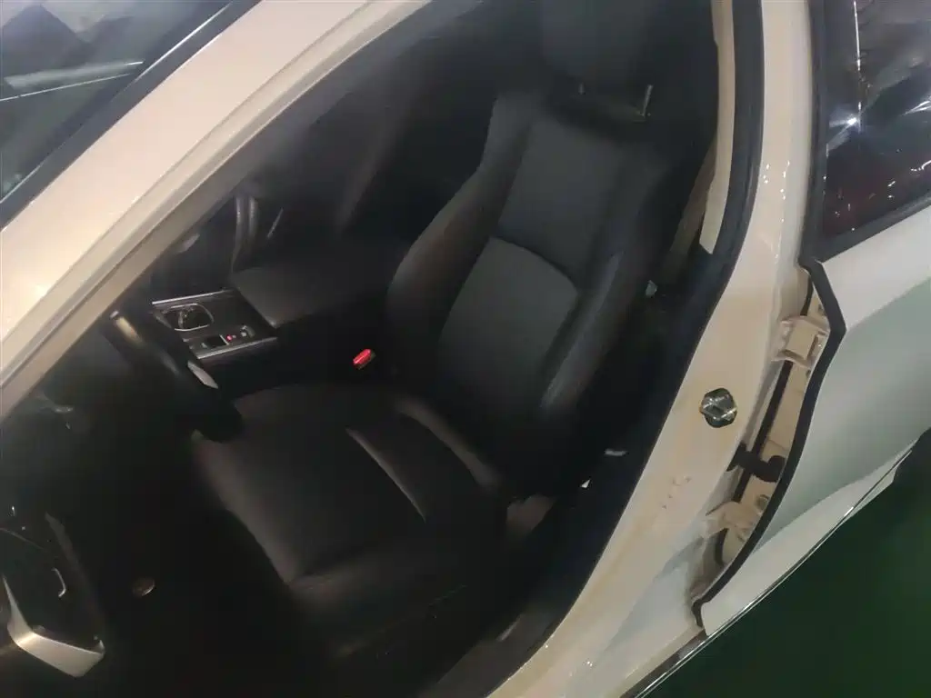 Honda Accord 2022 — фото 11