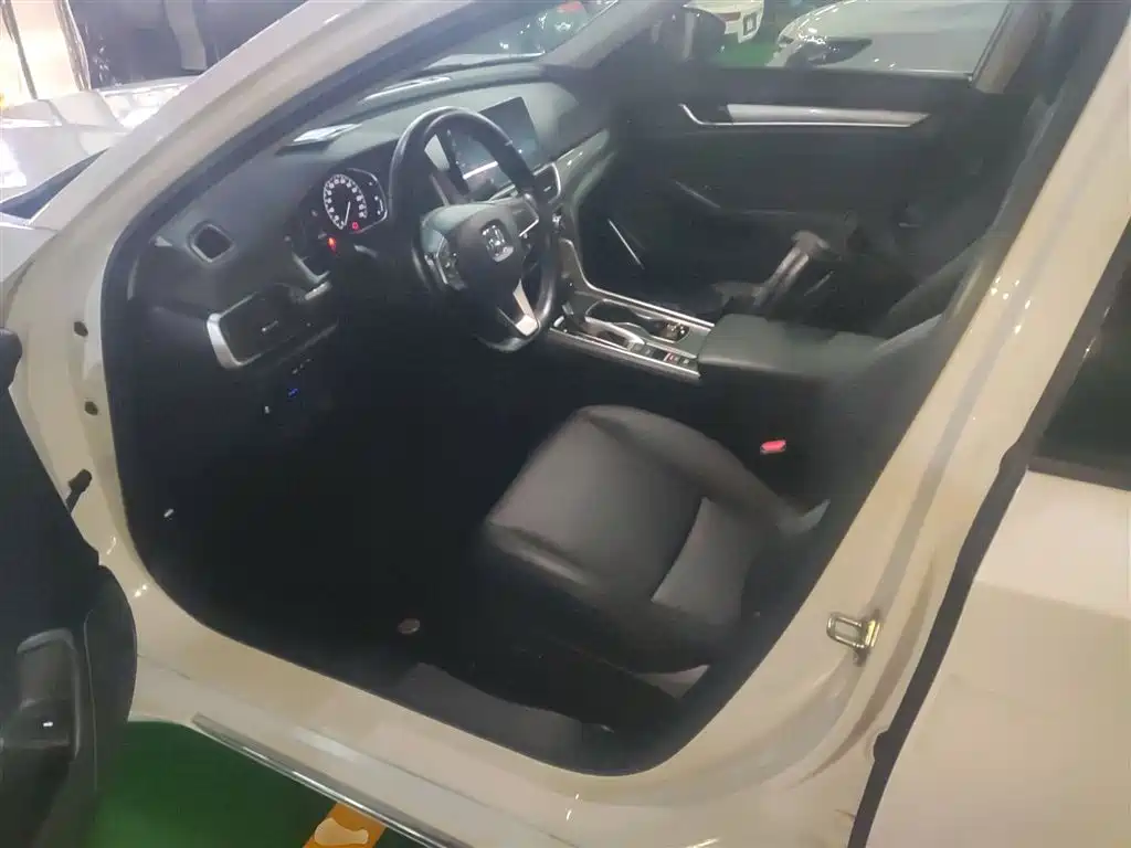 Honda Accord 2022 — фото 12