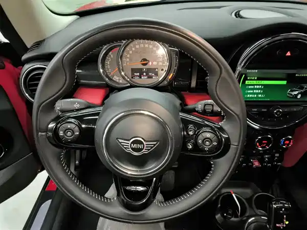 MINI MINI 2018