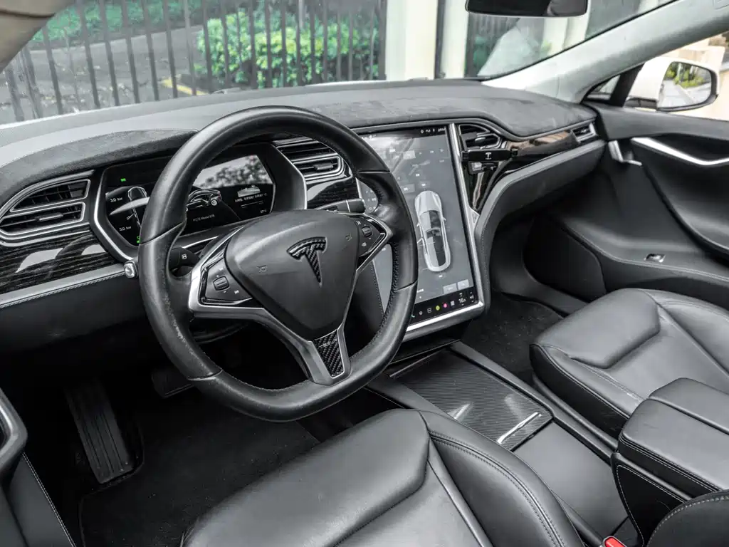Tesla Model S 2017 — фото 9