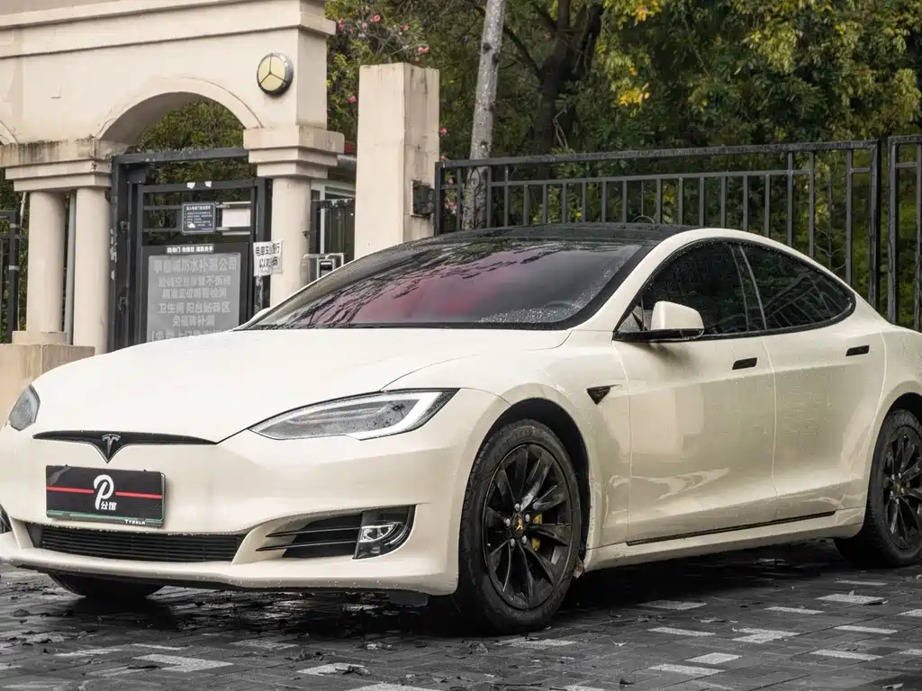 Tesla Model S 2017