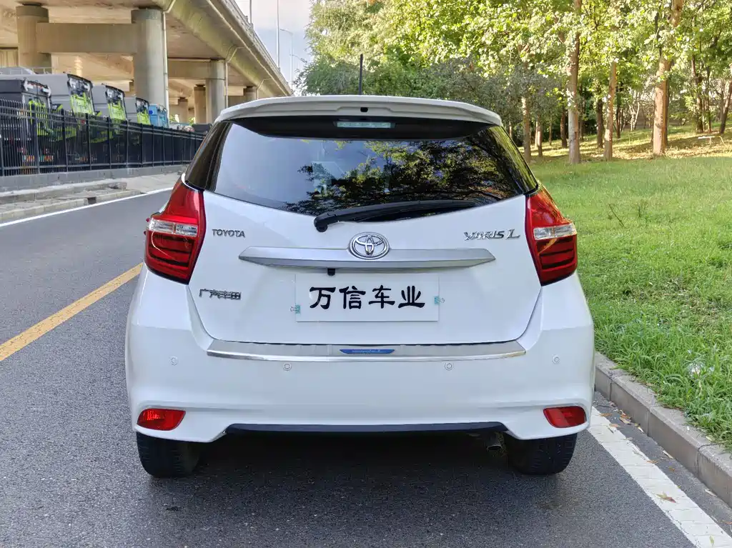 Toyota Yaris L 2020