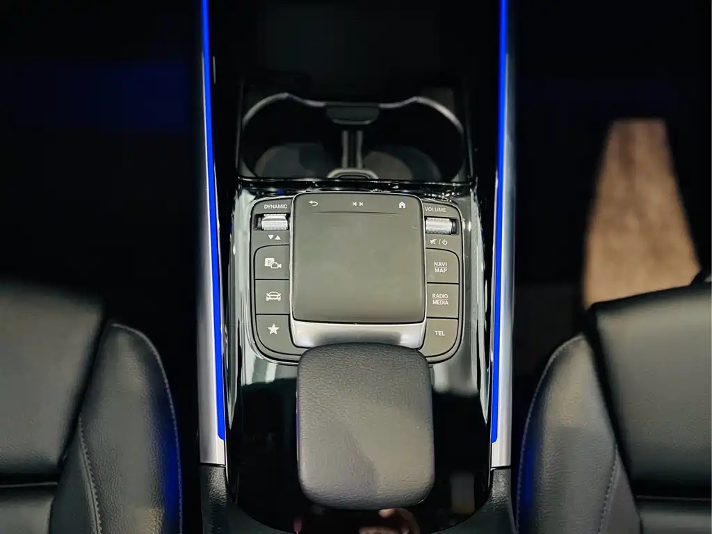 Mercedes-Benz GLA 2021 — фото 15
