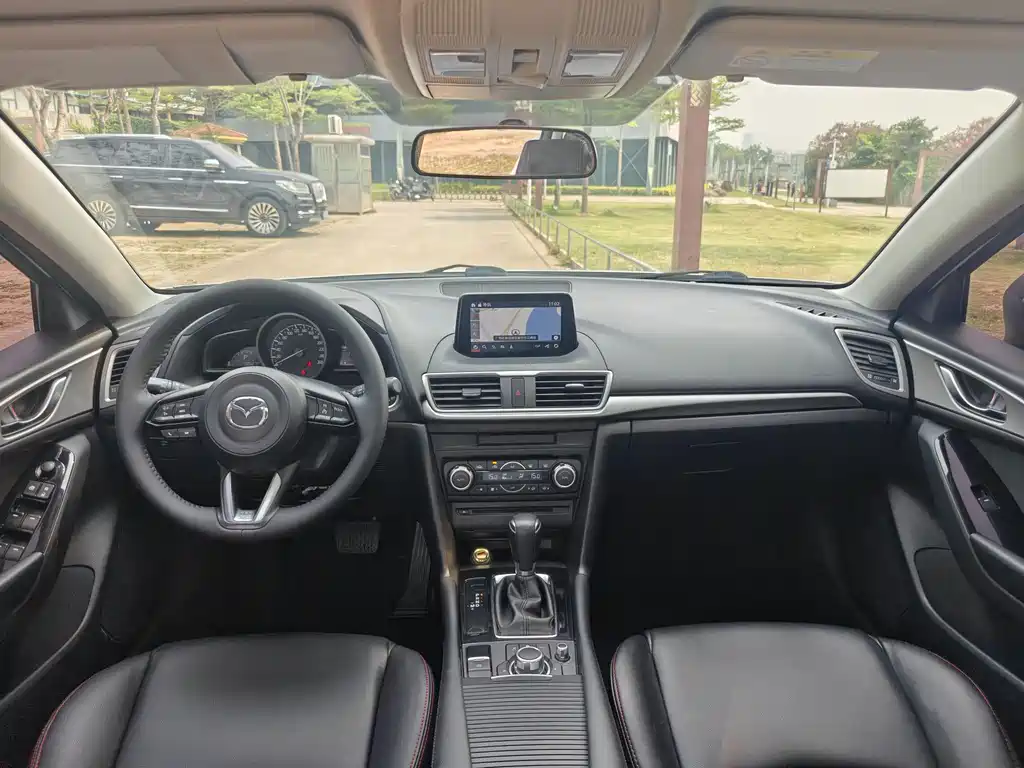 Mazda 3 Angkesela 2018 — фото 10